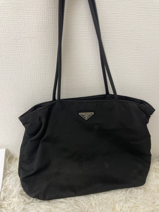 Prada Black Tote Bags A-16194