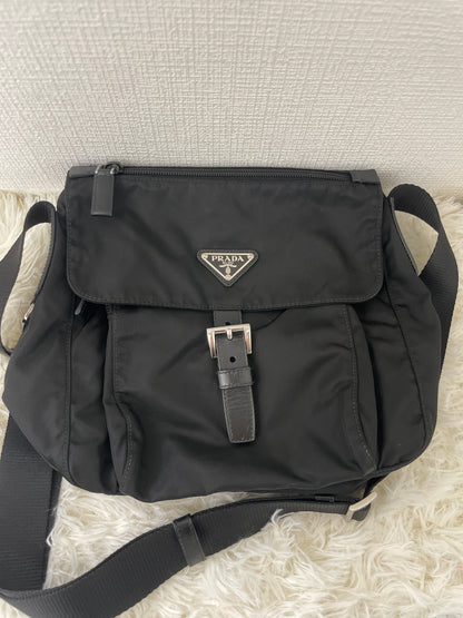 Prada Black Shoulder Bags A-16196