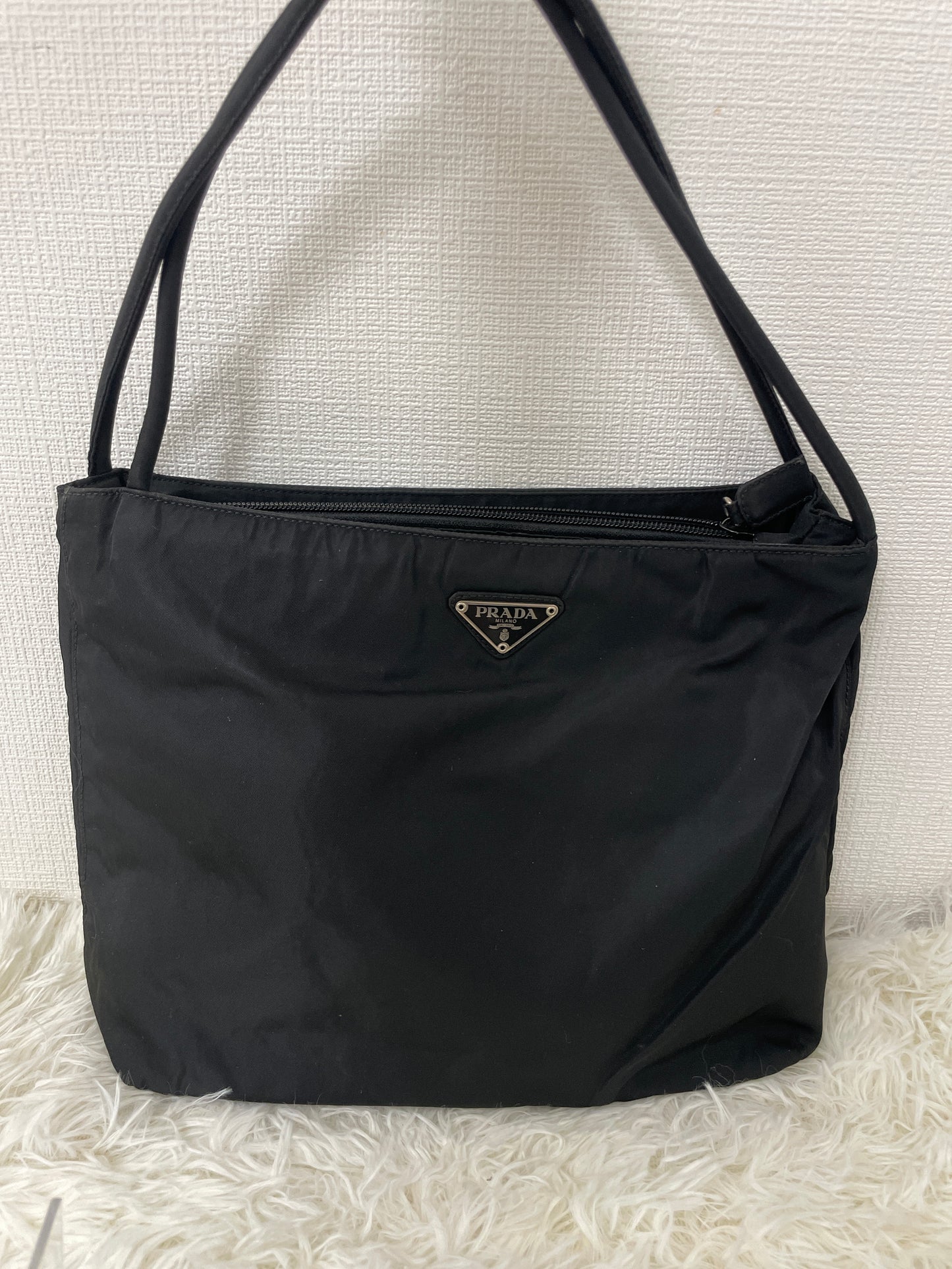 Prada Black Tote Bags A-16210