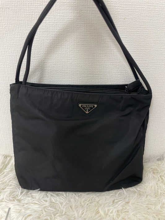 Prada Black Tote Bags A-16210