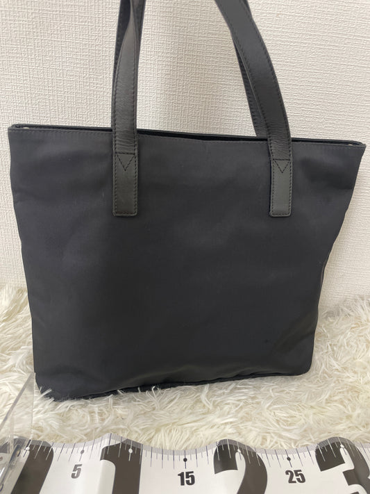 Fendi Black Handle Bags A-16211