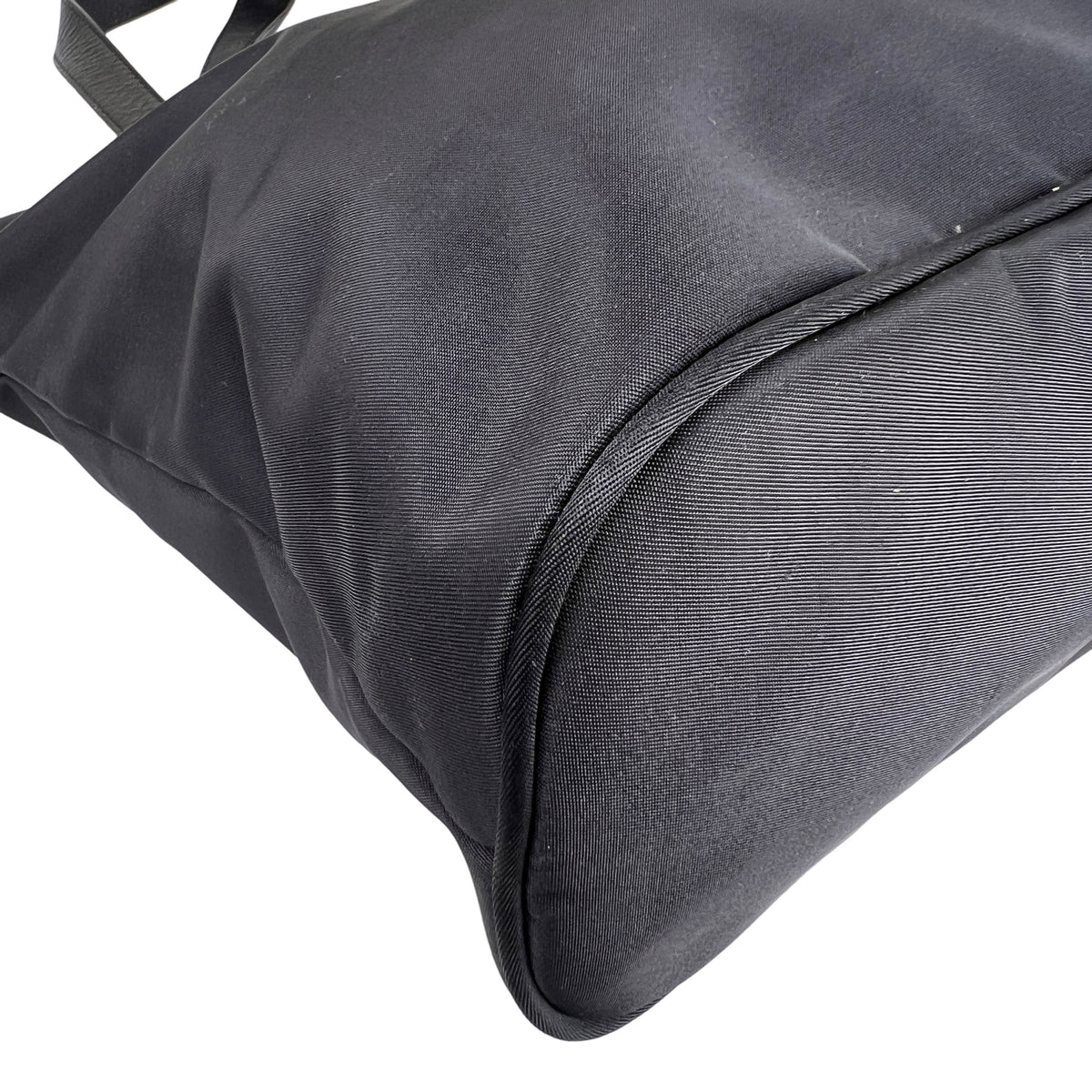 Fendi Black Handle Bags A-16211