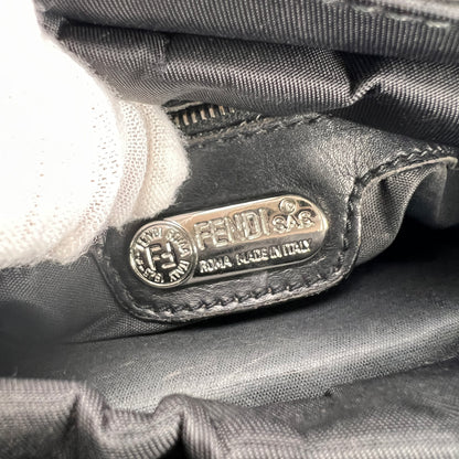 Fendi Black Handle Bags A-16211