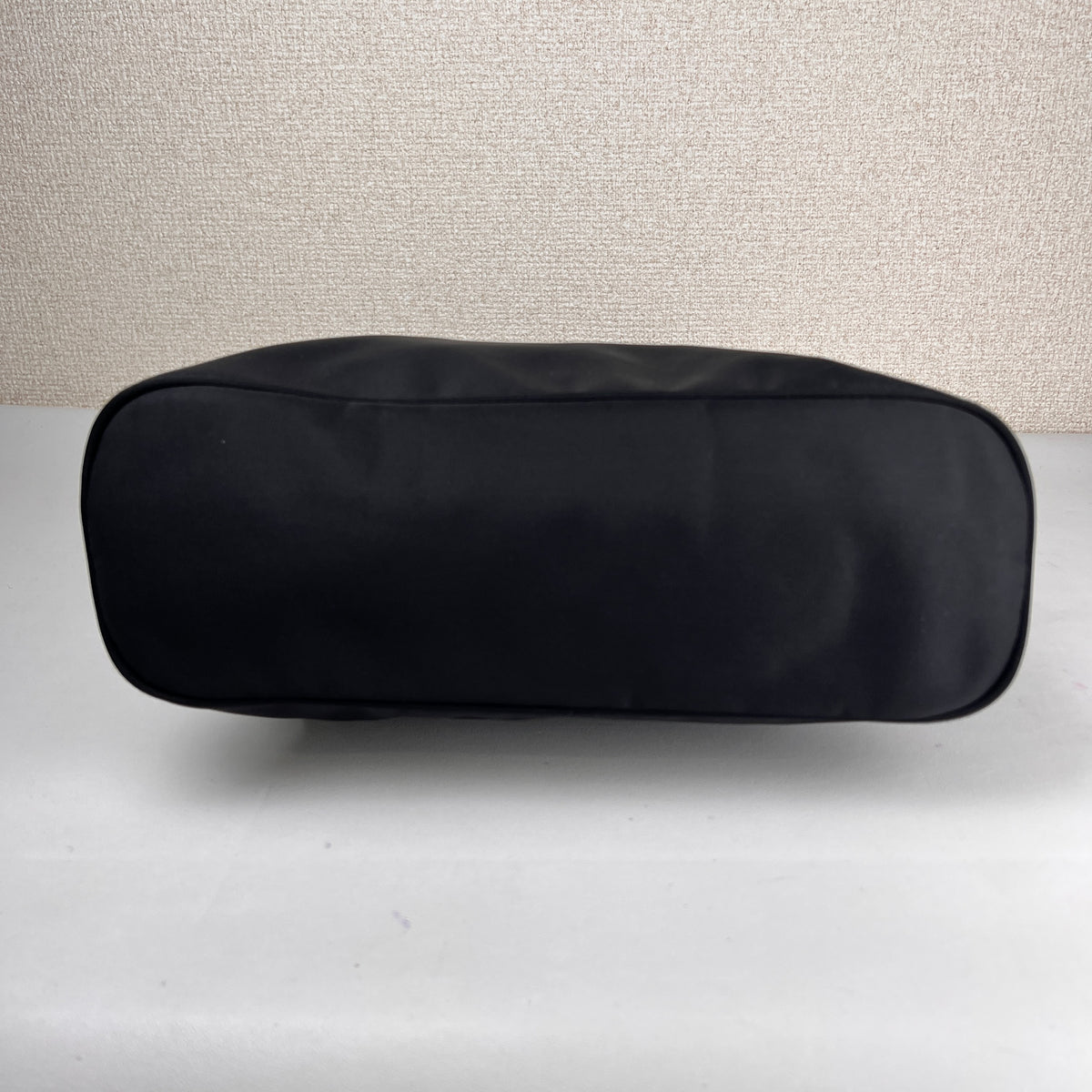 Fendi Black Handle Bags A-16211