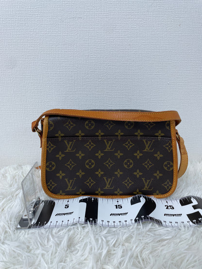 Louis Vuitton Brown Shoulder Bags A-16212