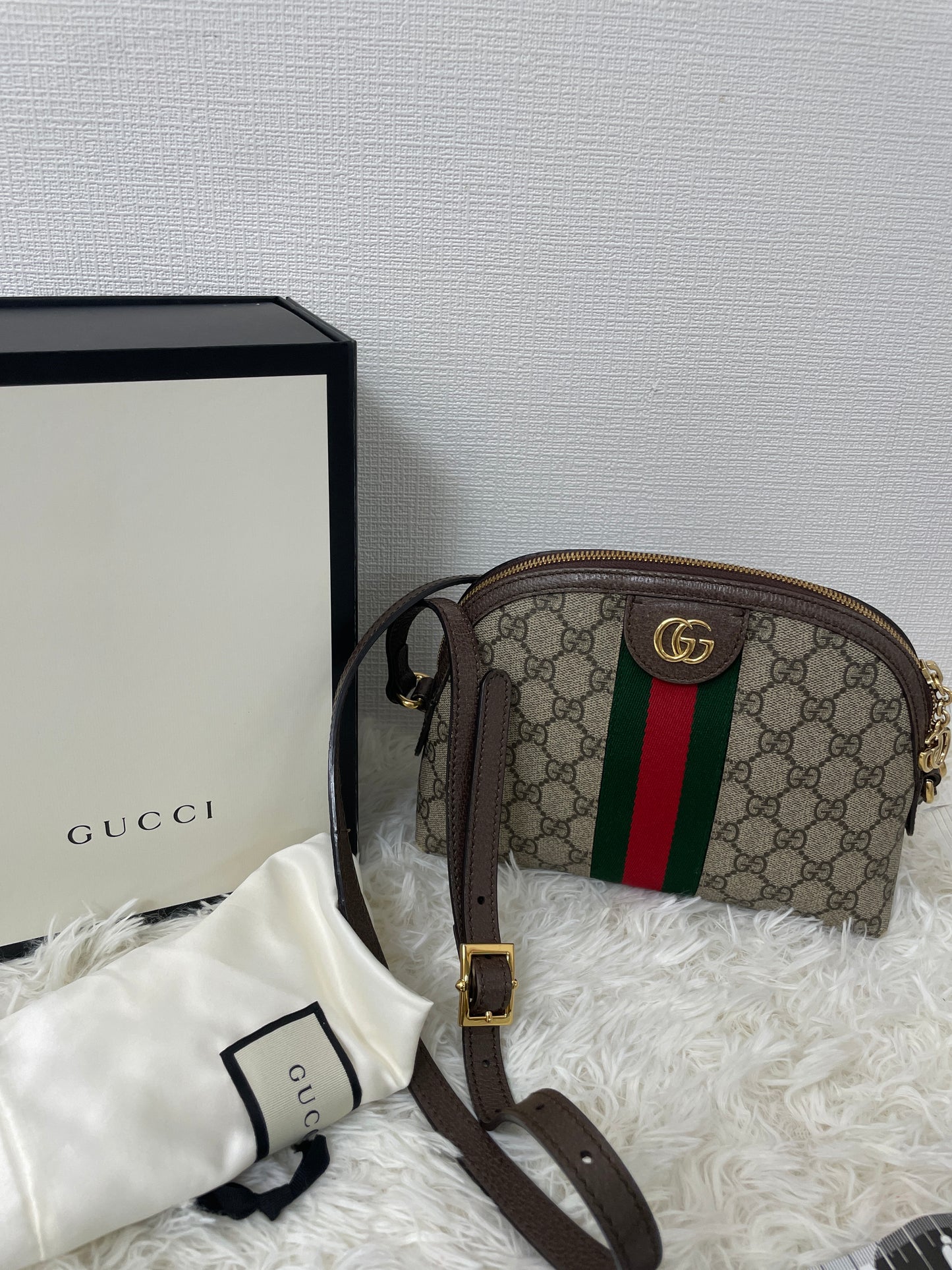 Gucci Gray Shoulder Bags A-16213
