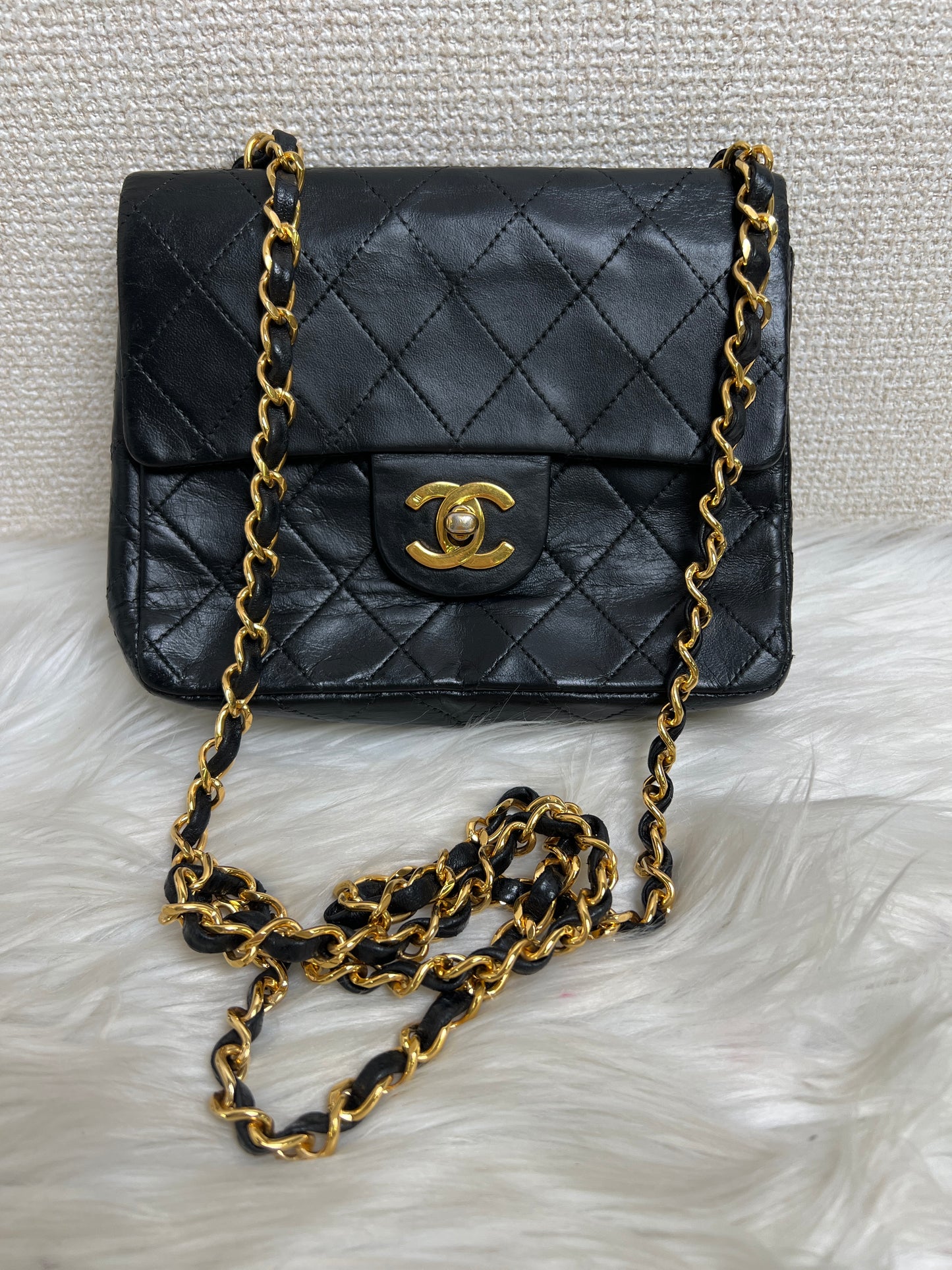 Chanel Black Shoulder Bags A-16247