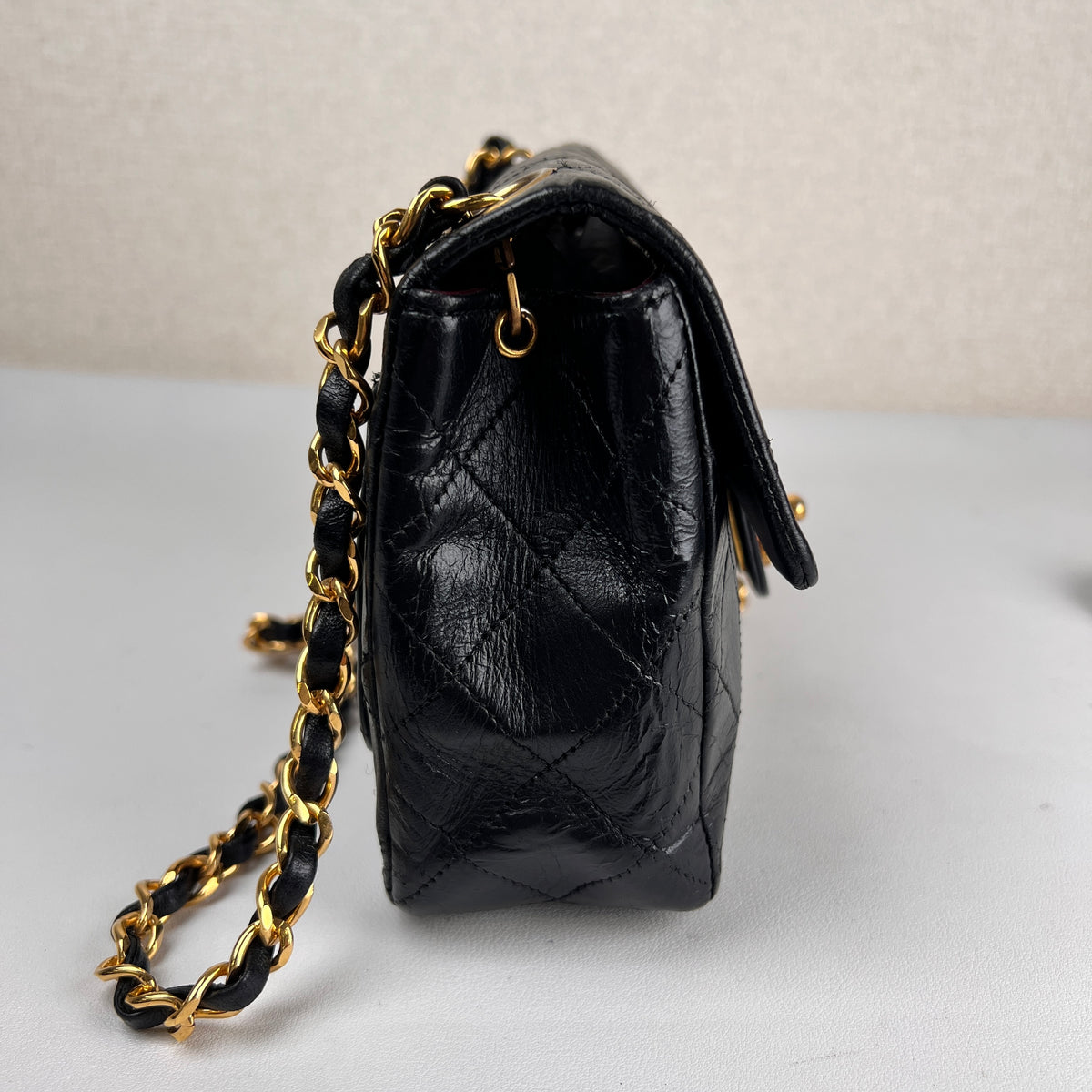 Chanel Black Shoulder Bags A-16247