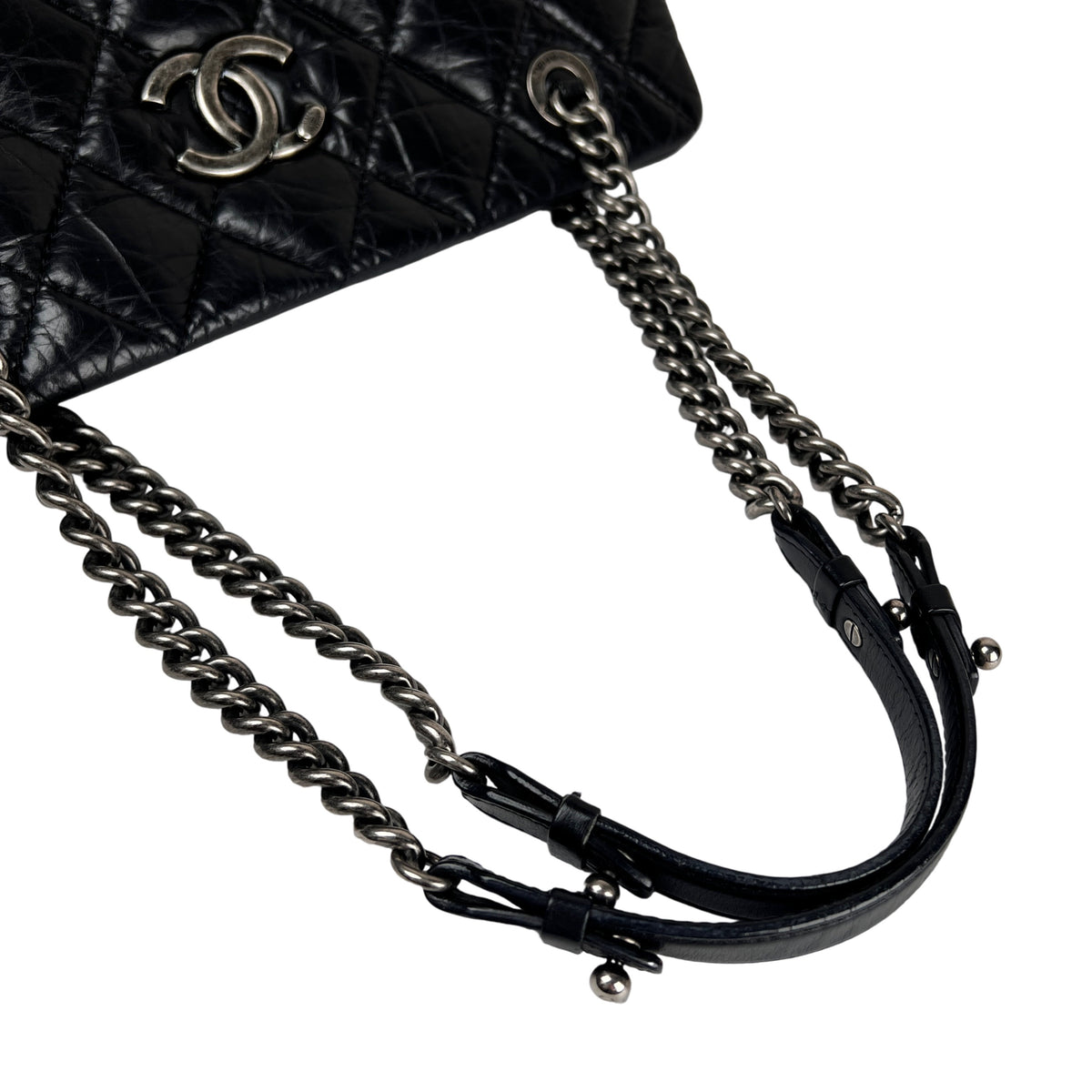 Chanel Black Shoulder Bags A-16249