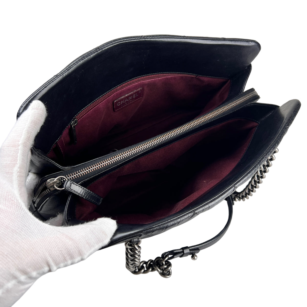 Chanel Black Shoulder Bags A-16249