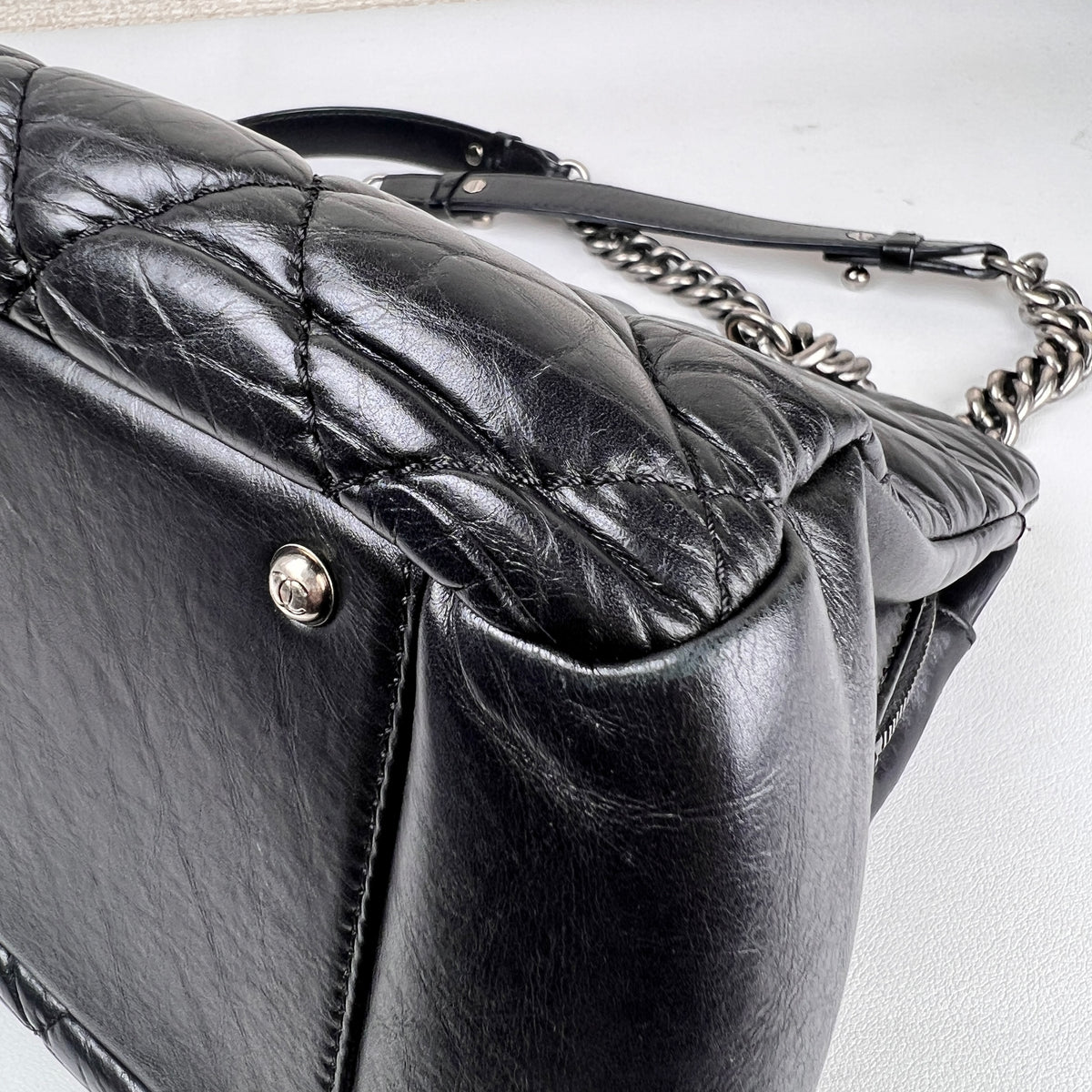 Chanel Black Shoulder Bags A-16249