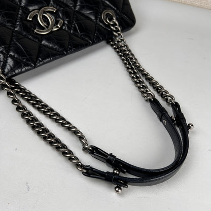 Chanel Black Shoulder Bags A-16249