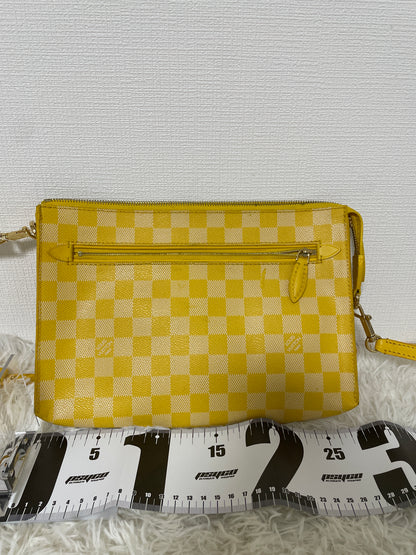 Louis Vuitton Yellow Shoulder Bags A-16263