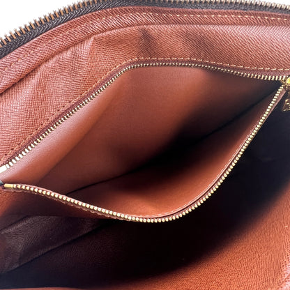 Louis Vuitton Brown Shoulder Bags A-16266