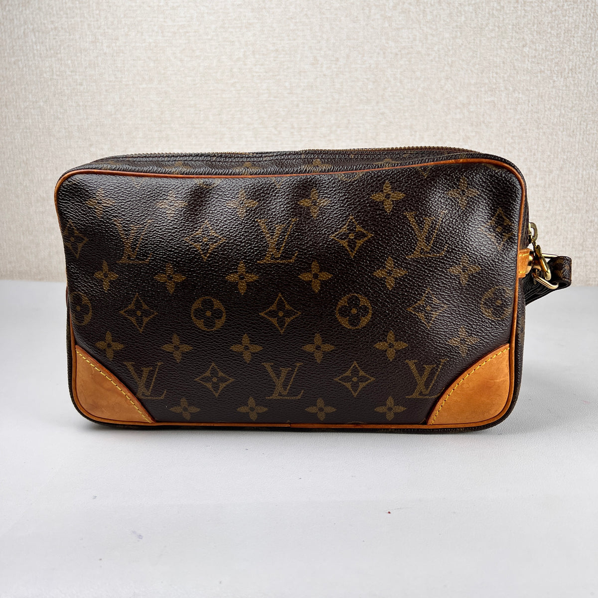 Louis Vuitton Brown Shoulder Bags A-16266