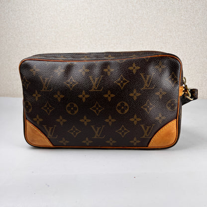 Louis Vuitton Brown Shoulder Bags A-16266