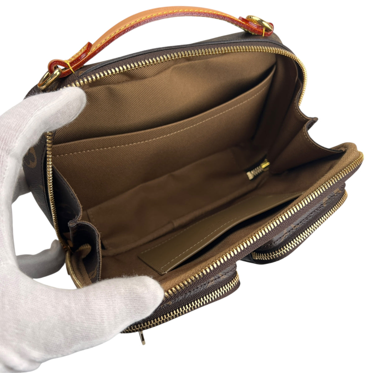 Louis Vuitton Brown Shoulder Bags A-16273