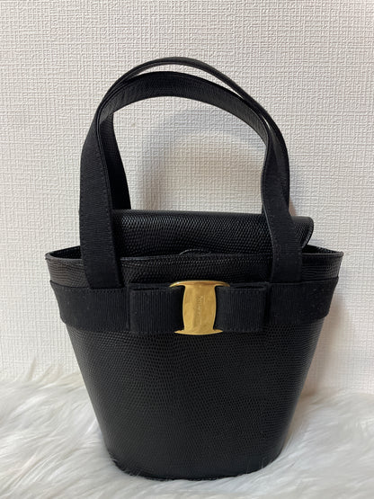 Ferragamo Black Handle Bags A-16275