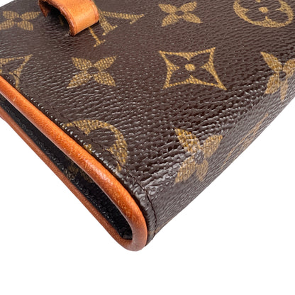 Louis Vuitton Brown Shoulder Bags A-16289