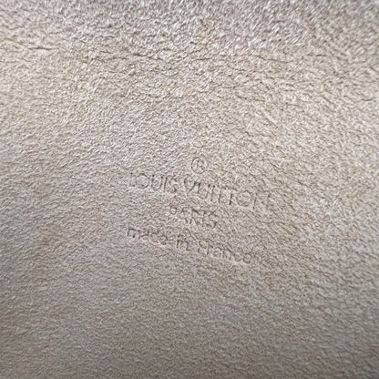 Louis Vuitton Brown Shoulder Bags A-16289