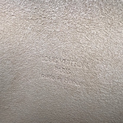 Louis Vuitton Brown Shoulder Bags A-16289