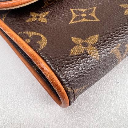 Louis Vuitton Brown Shoulder Bags A-16289