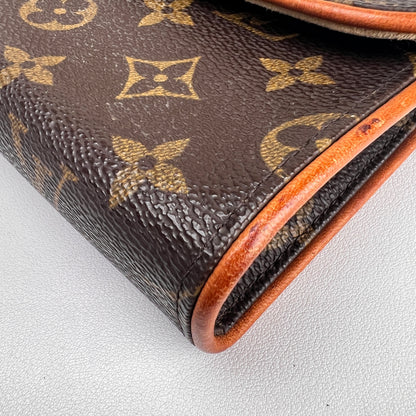 Louis Vuitton Brown Shoulder Bags A-16289