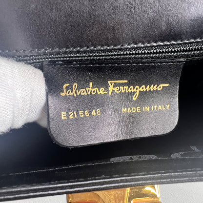 Ferragamo Black Shoulder Bags A-16290