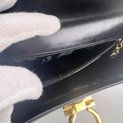 Ferragamo Black Shoulder Bags A-16290