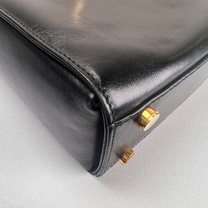 Ferragamo Black Shoulder Bags A-16290