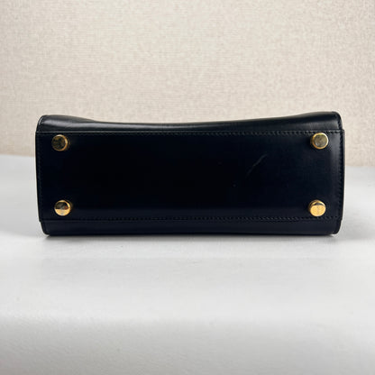 Ferragamo Black Shoulder Bags A-16290