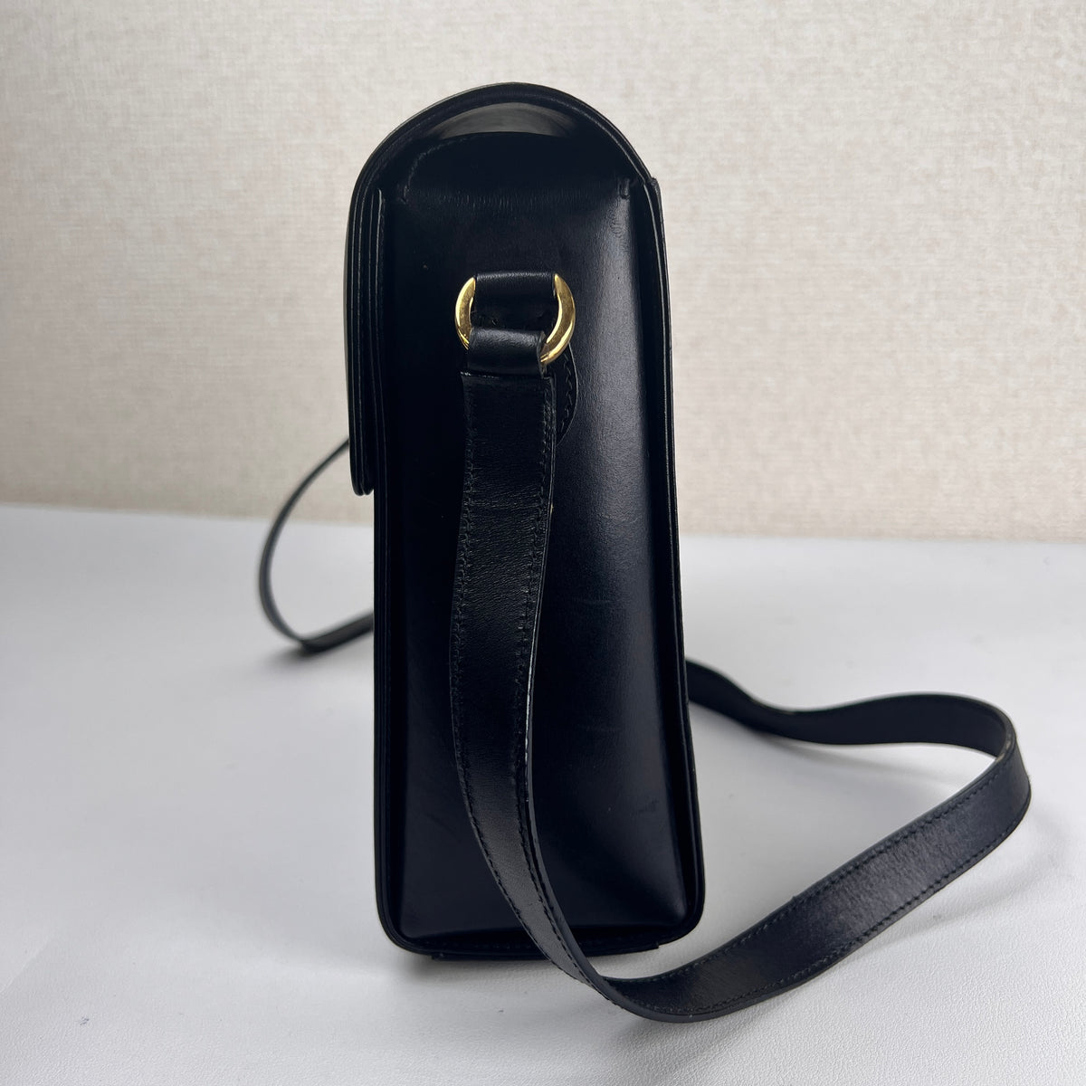 Ferragamo Black Shoulder Bags A-16290