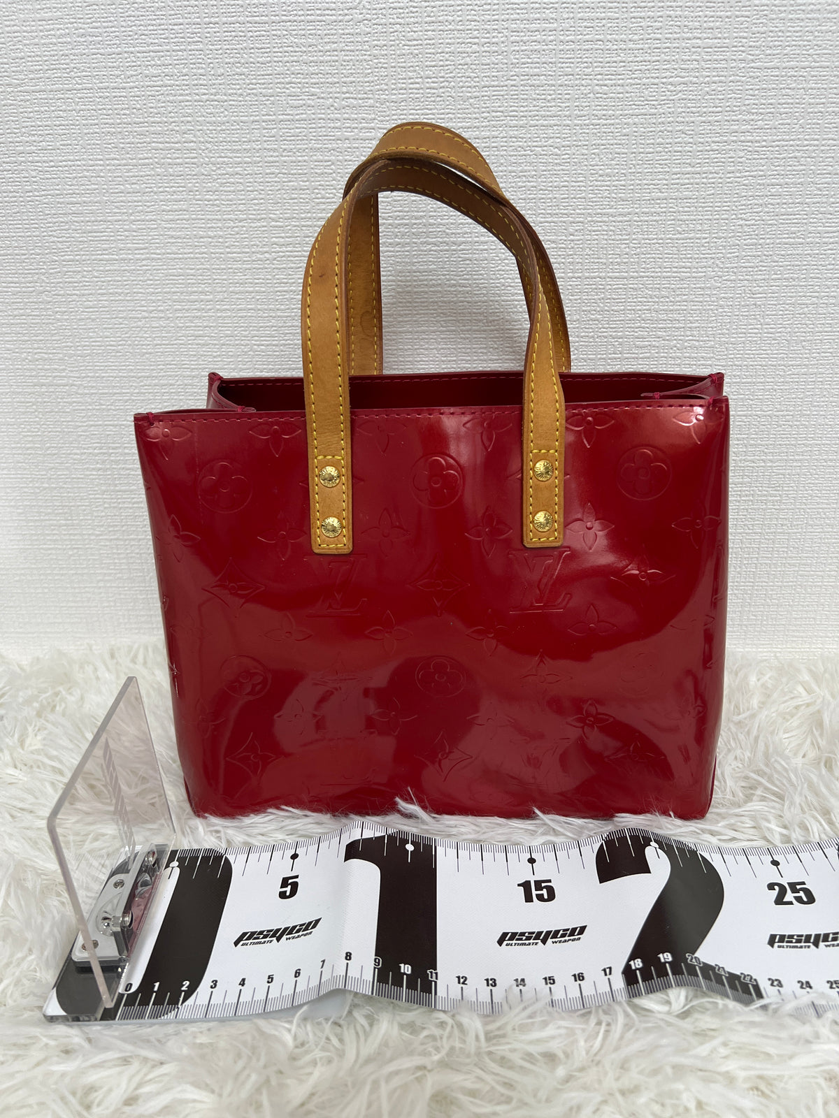 Louis Vuitton Red Shoulder Bags A-16293