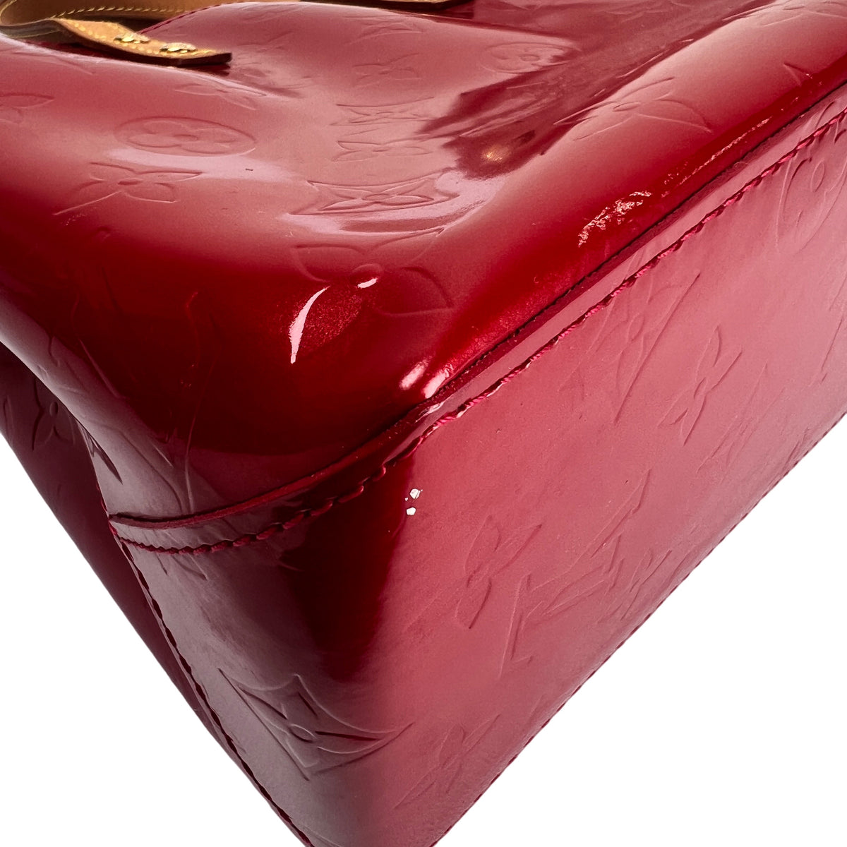 Louis Vuitton Red Shoulder Bags A-16293