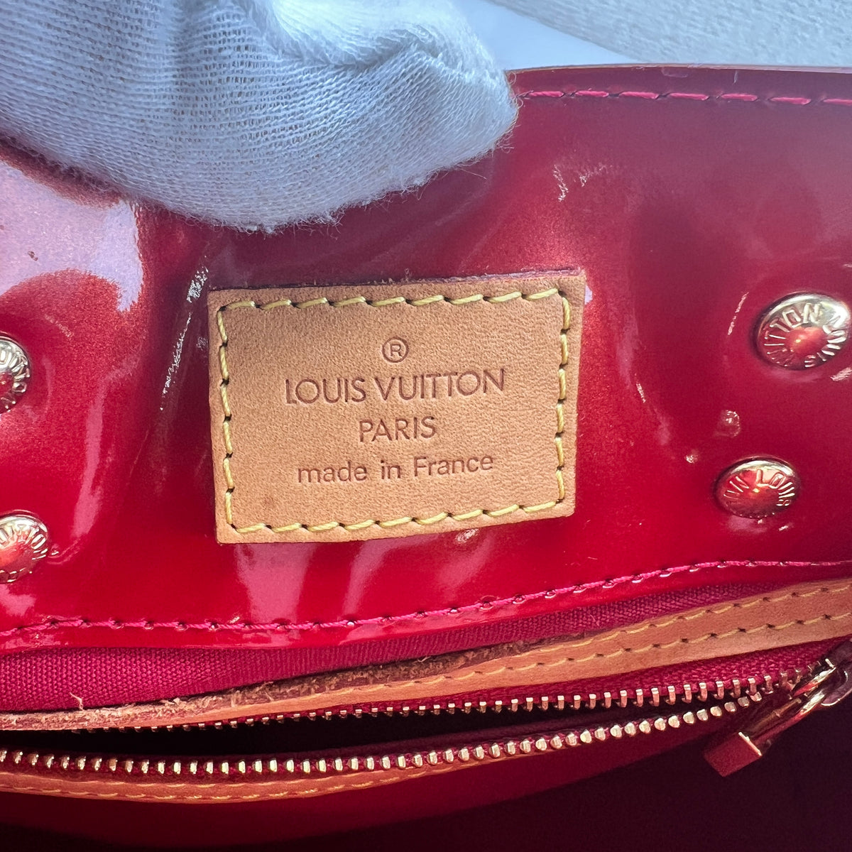 Louis Vuitton Red Shoulder Bags A-16293