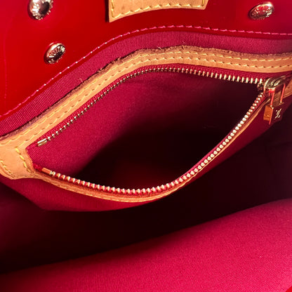 Louis Vuitton Red Shoulder Bags A-16293