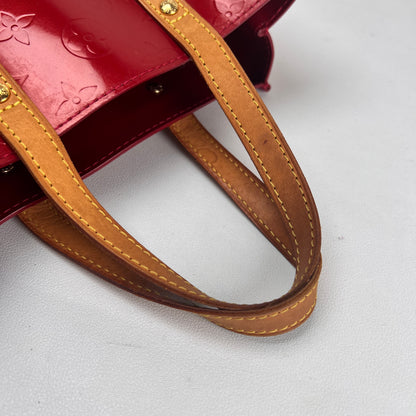 Louis Vuitton Red Shoulder Bags A-16293