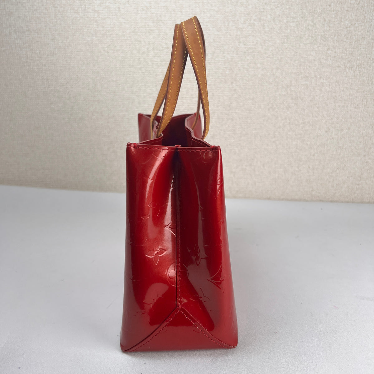 Louis Vuitton Red Shoulder Bags A-16293