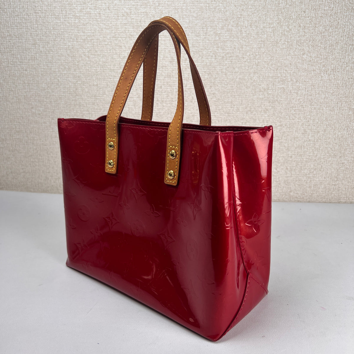 Louis Vuitton Red Shoulder Bags A-16293