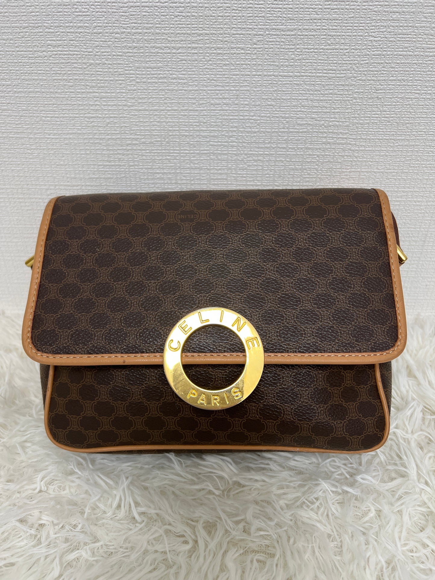 Celine Beige Shoulder Bags A-16294