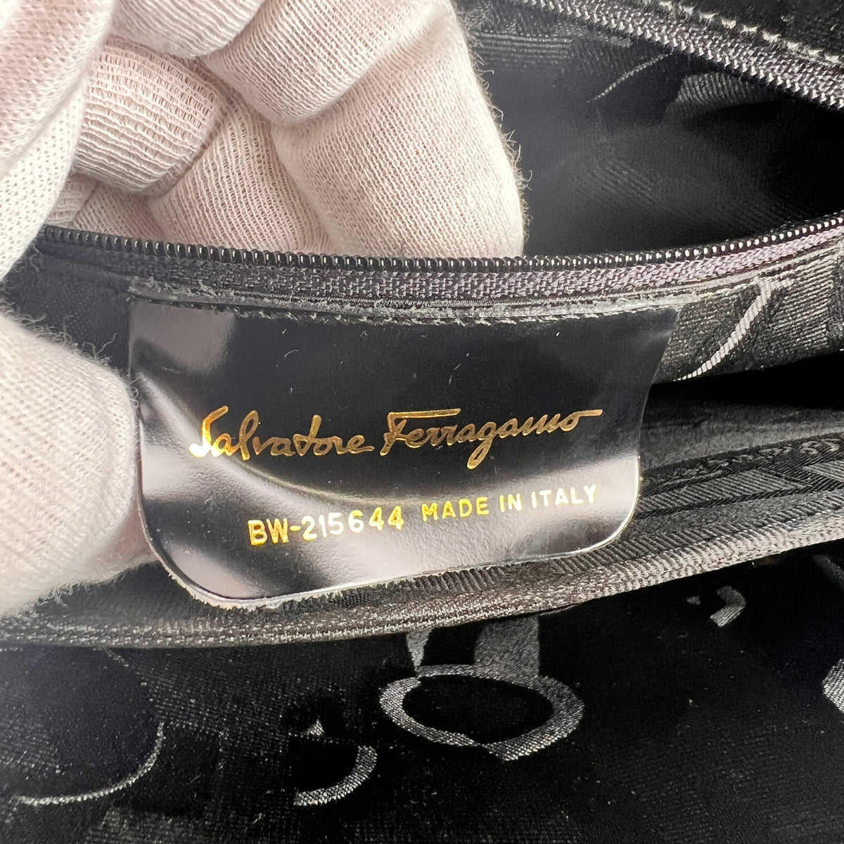 Ferragamo Black Handle Bags A-16298
