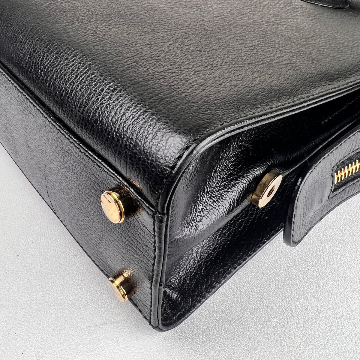 Ferragamo Black Handle Bags A-16298