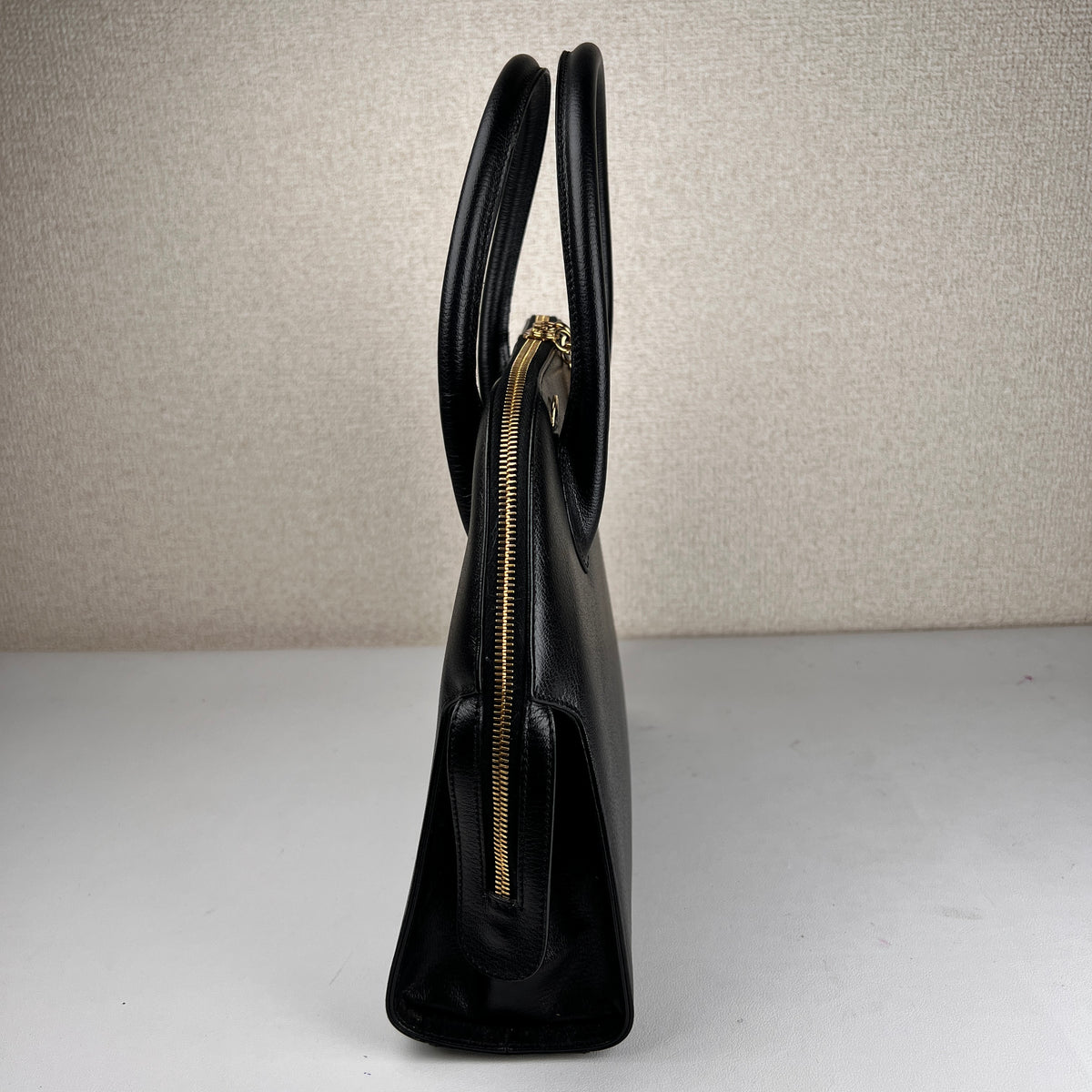 Ferragamo Black Handle Bags A-16298