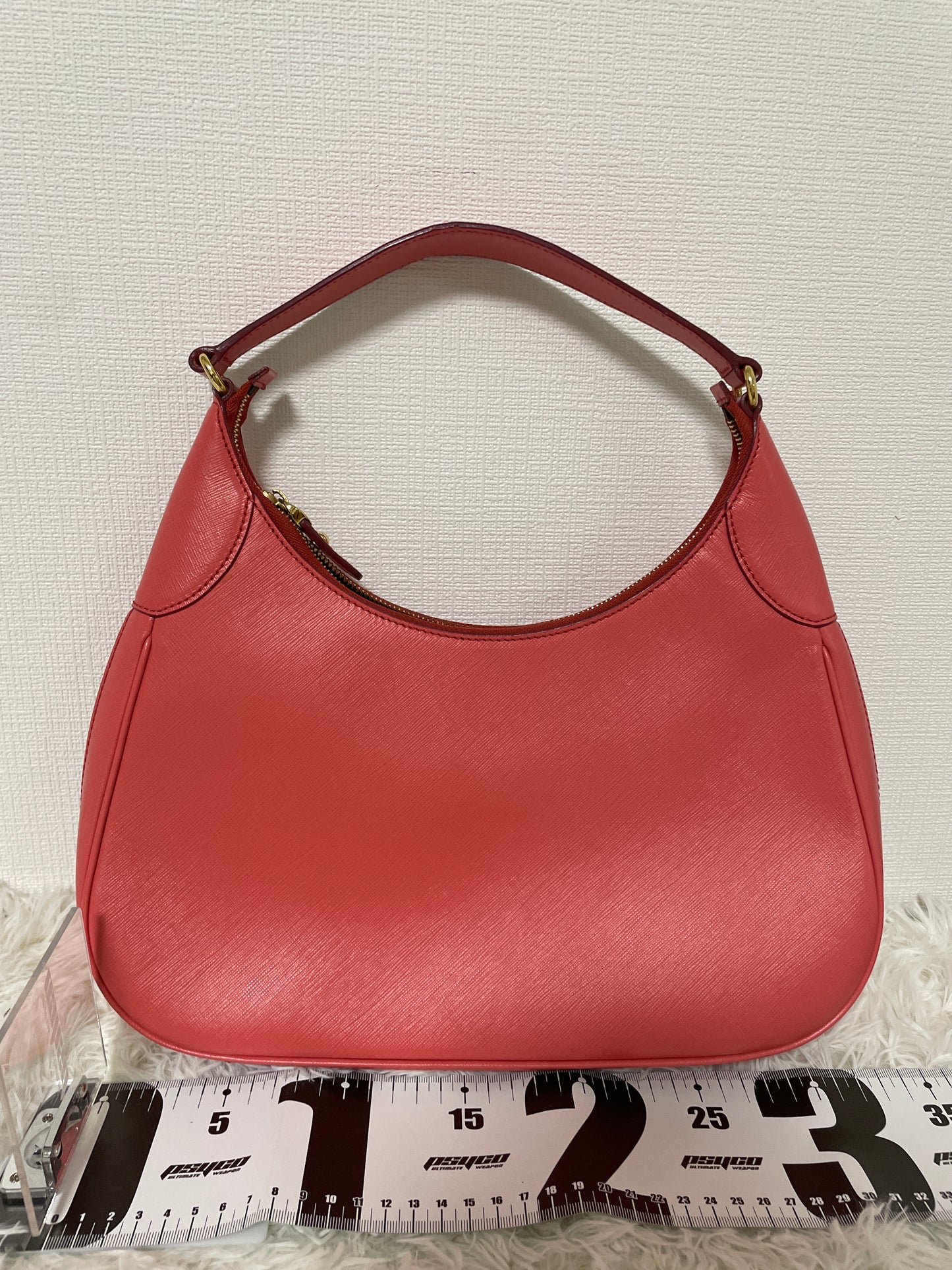 Ferragamo Red Shoulder Bags A-16300