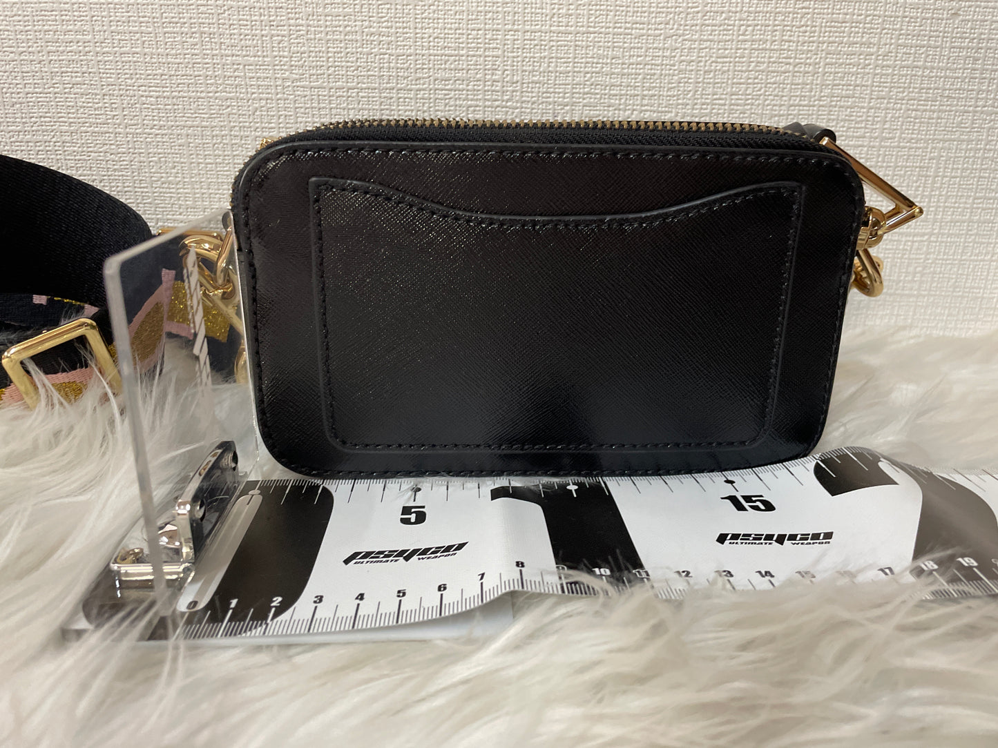 Marc Jacobs Black Shoulder Bags A-16303