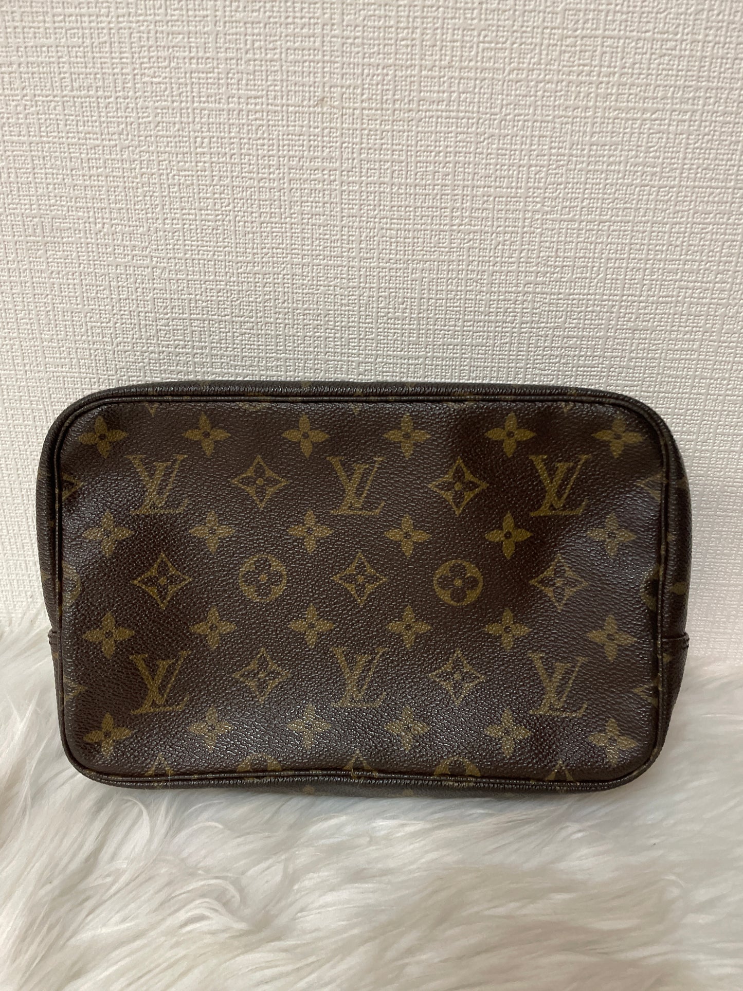 Louis Vuitton Brown Wallets A-16304