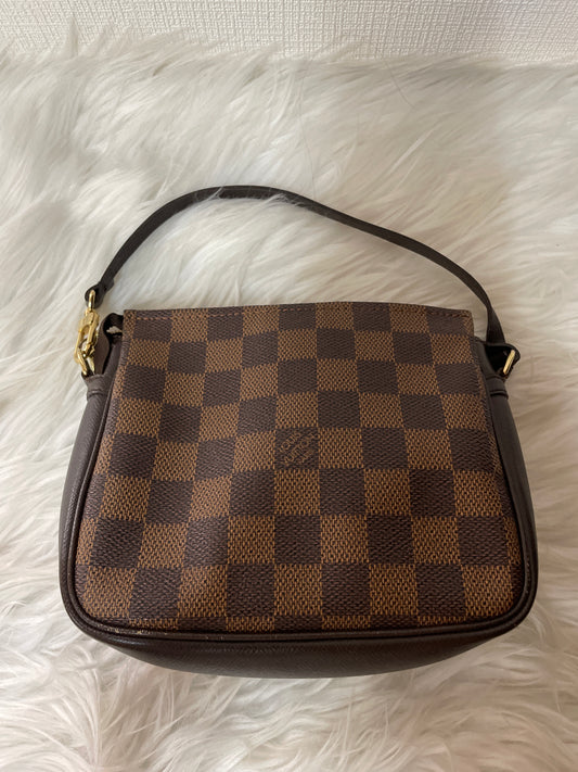 Louis Vuitton Brown Pouches A-16313