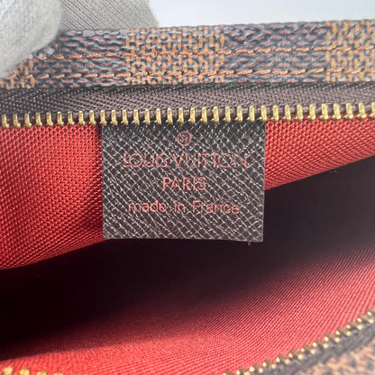 Louis Vuitton Brown Pouches A-16313