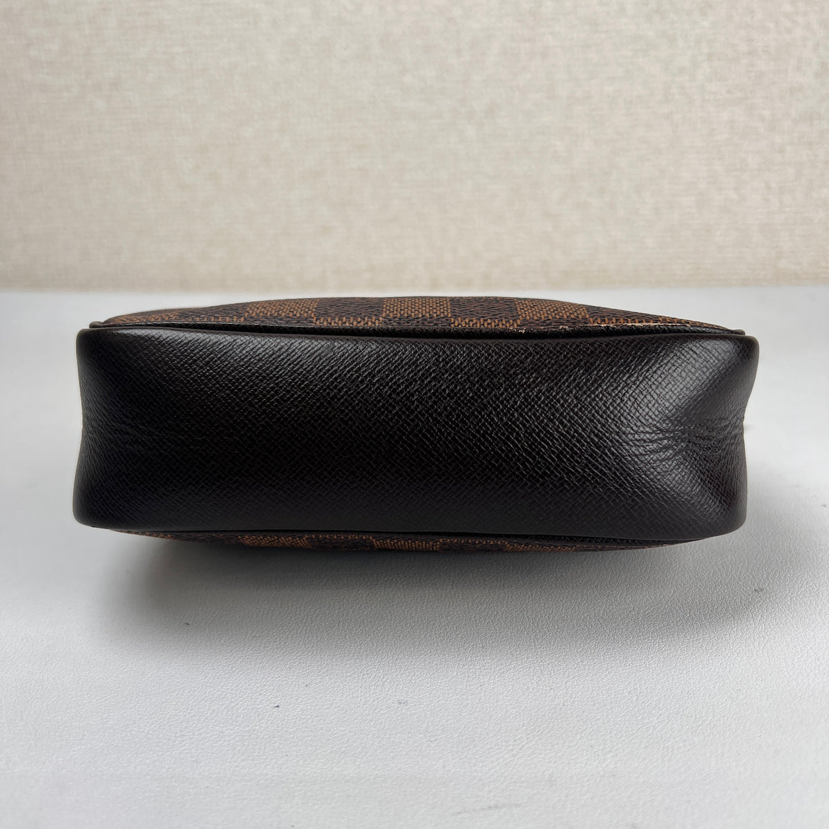 Louis Vuitton Brown Pouches A-16313