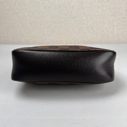 Louis Vuitton Brown Pouches A-16313